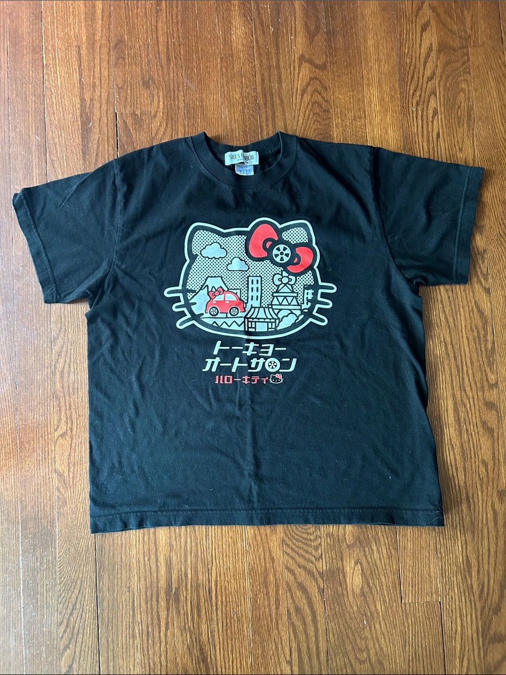 For Betty Hello Kitty Black Tee with Red and White City Graphic - Picture 2 of 4